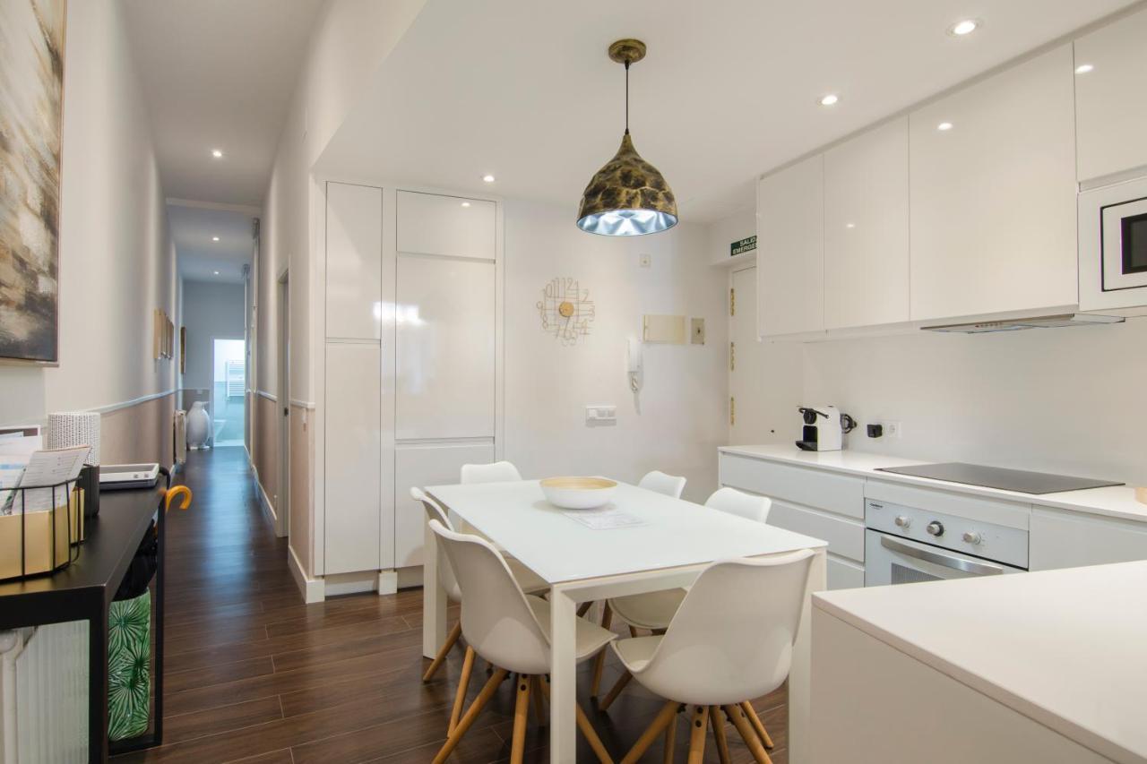 Apartamento En Santa Ana - Sol 马德里 外观 照片