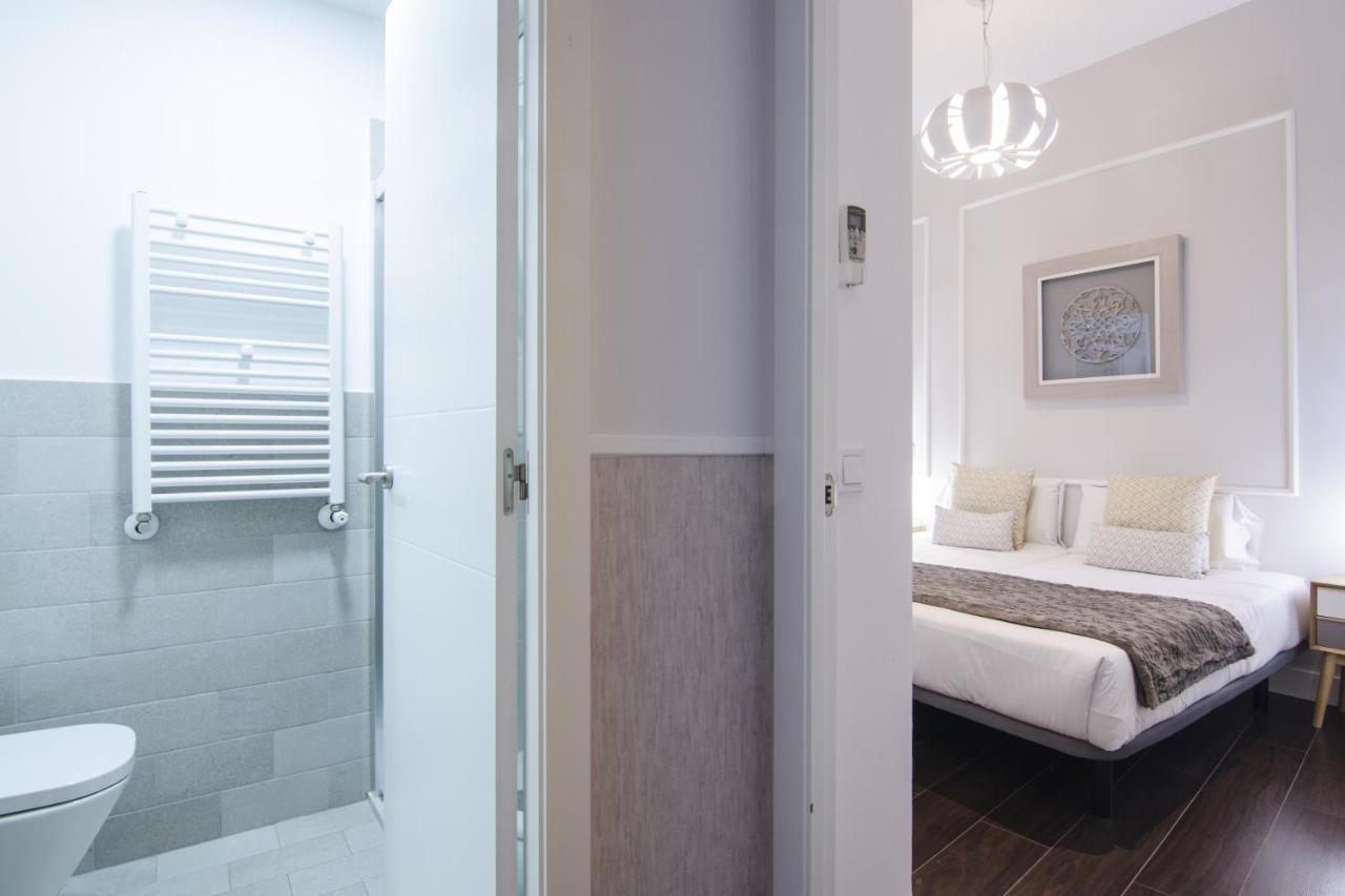 Apartamento En Santa Ana - Sol 马德里 外观 照片