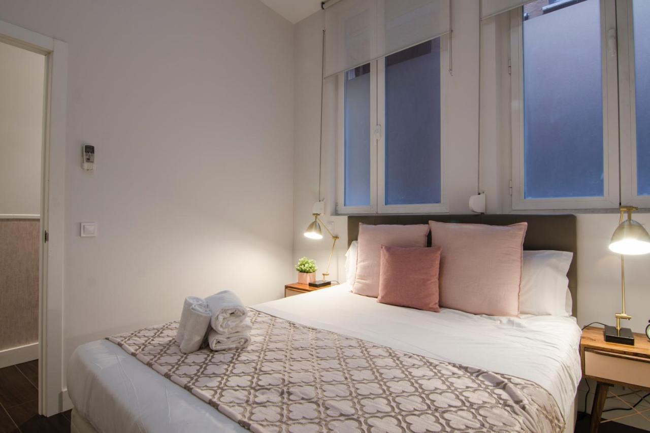 Apartamento En Santa Ana - Sol 马德里 外观 照片