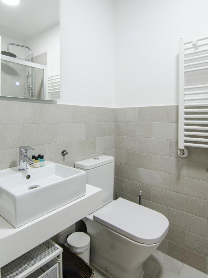Apartamento En Santa Ana - Sol 马德里 外观 照片